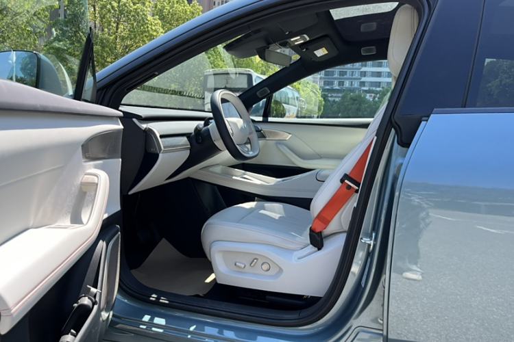 Used ONVO L60 2024 60 kWh Rear-Drive Version
