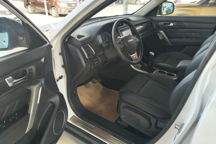 Used Haval H2 2016 Red-Label 1.5T Manual Two-Wheel Drive Luxury Model