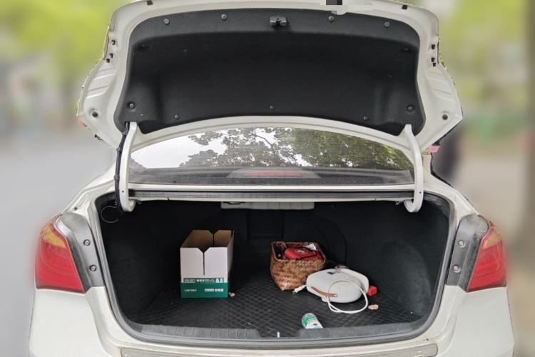 Used Hyundai Mistra 2014 1.8L Automatic Deluxe DLX Model Trunk