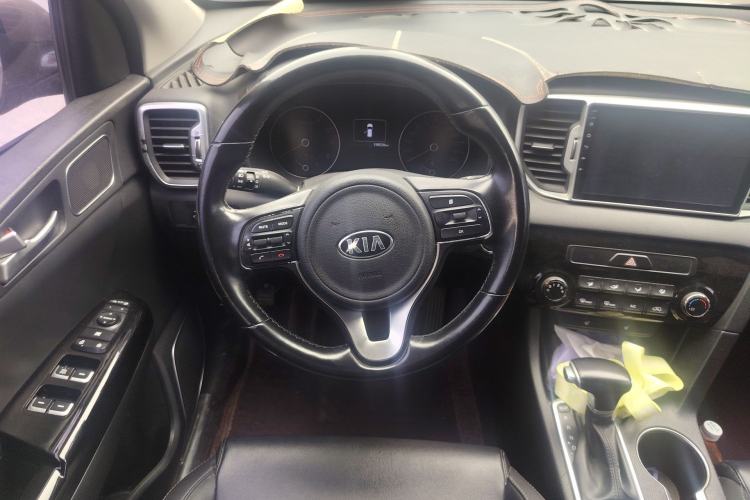 Used Kia KX5 2016 2.0L Automatic 2WD Premium Steering Wheel