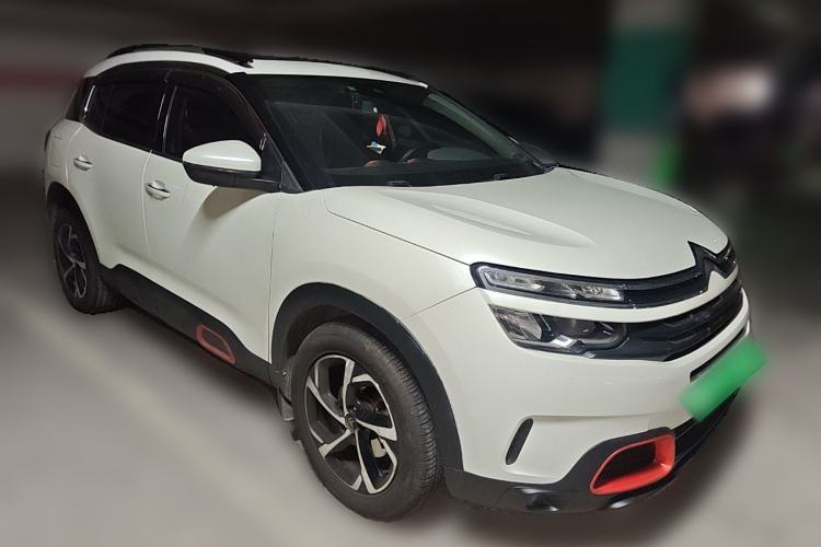 Used Citroen C5 AIRCROSS 2017 350THP Fashion Edition Front Right 45 Deg