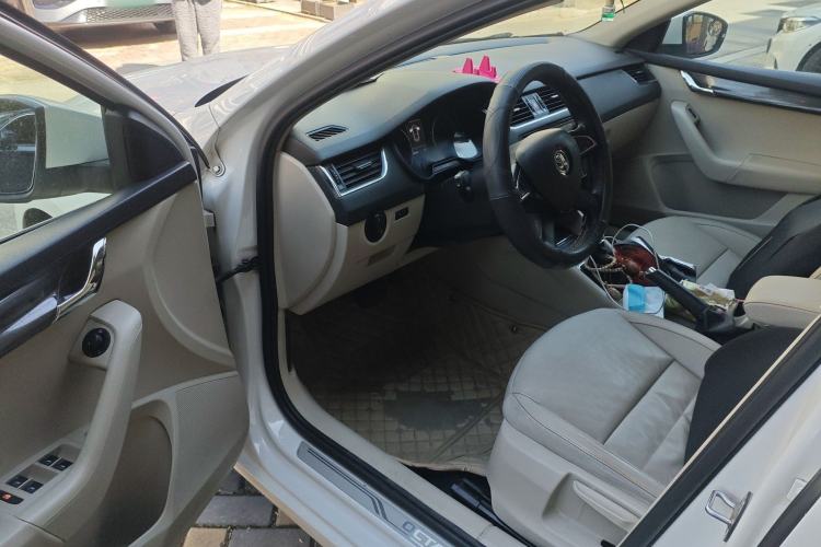 Used Skoda Octavia 2015 1.6L Automatic Yijie Edition