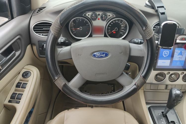 Used Ford Focus 2011 Sedan 1.8L Automatic Fashion Edition
