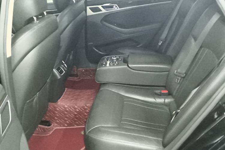 Used Hyundai Genesis 2015 3.0GDi Four-Wheel Drive Luxury Edition