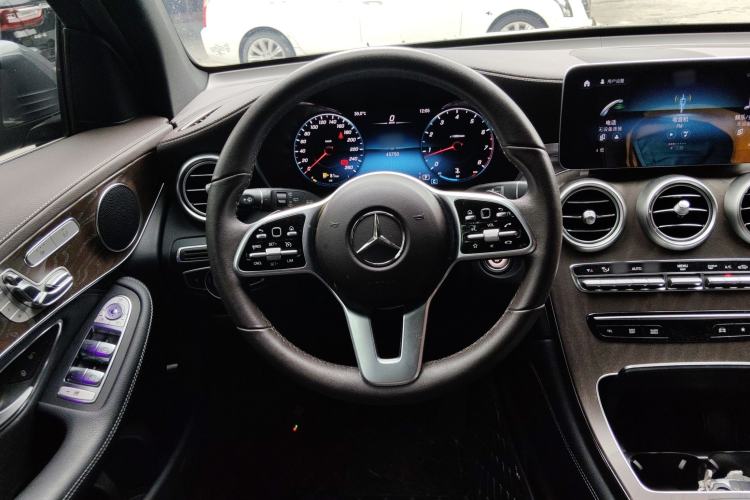 Used Mercedes-Benz GLC 2020 Facelift GLC 300 L 4MATIC Dynamic Edition Steering Wheel