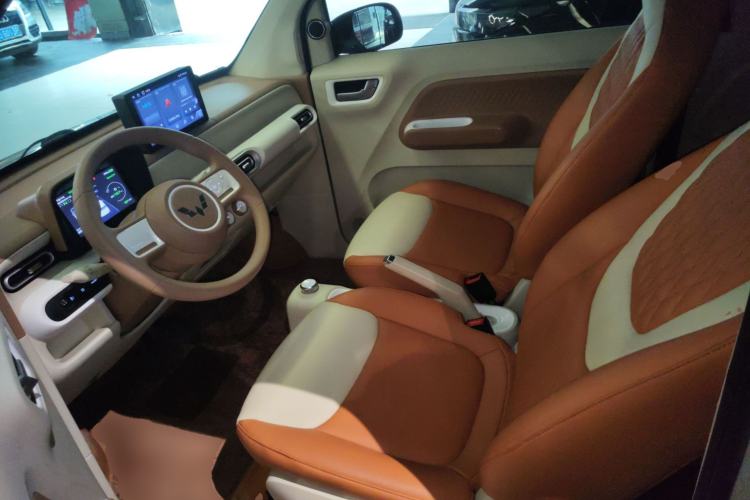 Used Wuling Hongguang MINIEV 2024 3rd Generation 215km Youth Edition Left Front Seat