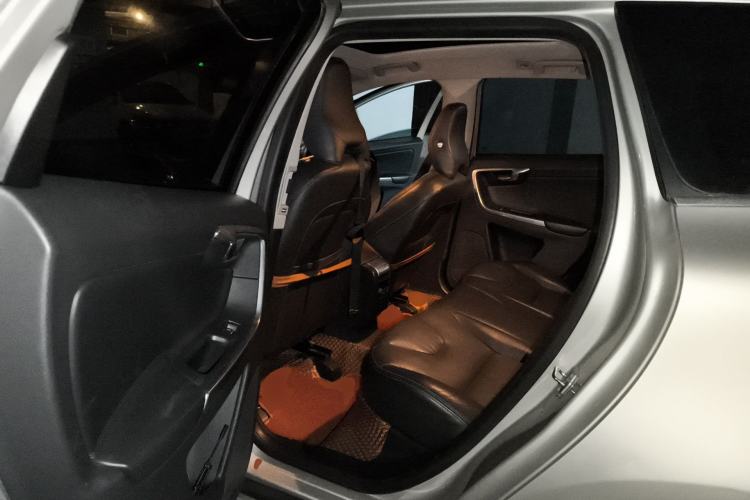 Used Volvo XC60 2017 T5 AWD Smart Upgrade Edition
