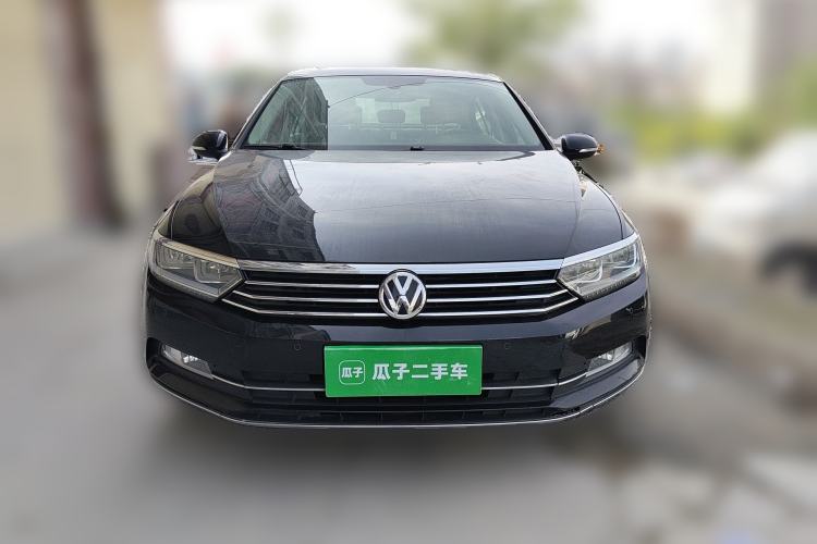 Used Volkswagen Magotan 2017 330TSI DSG Luxury Model Front