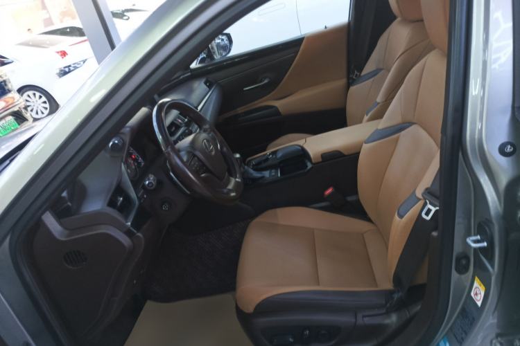 Used Lexus ES 2018 260 Excellence Edition China V Standard