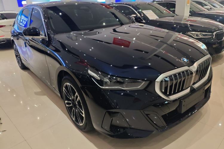 Used BMW 5 Series 2025 525Li M Sport Package