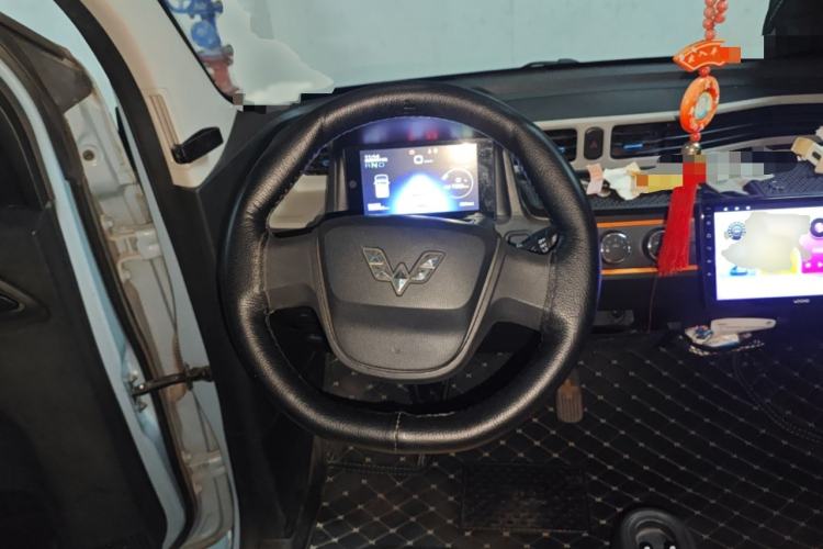 Used Wuling Hongguang MINIEV 2020 Freedom Version Lithium Iron Phosphate Steering Wheel