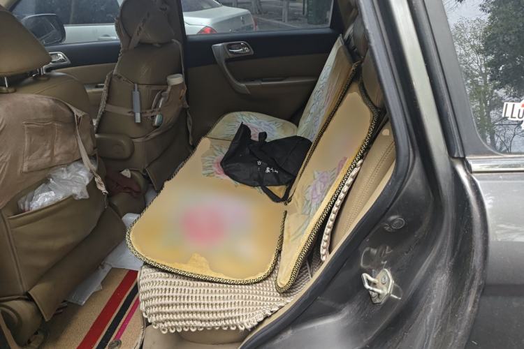 Used Haval H6 2011 Green Silence 2.0T Manual Two-Wheel Drive Elite Model Left Rear Seat