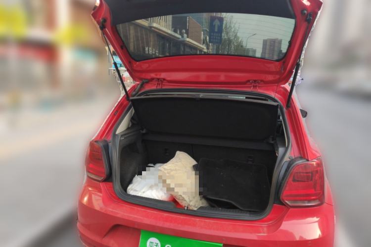 Used Volkswagen Polo 2016 1.6L Automatic Luxury Model Trunk