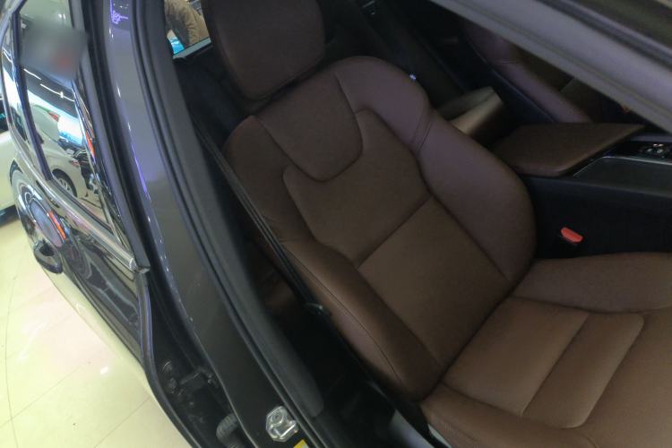 Used Volvo XC60 2021 T5 4x4 Smart Luxury Edition
