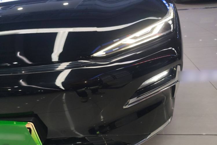 Used Geely Galaxy Galaxy 8 2025 130km EM-i Flagship Edition