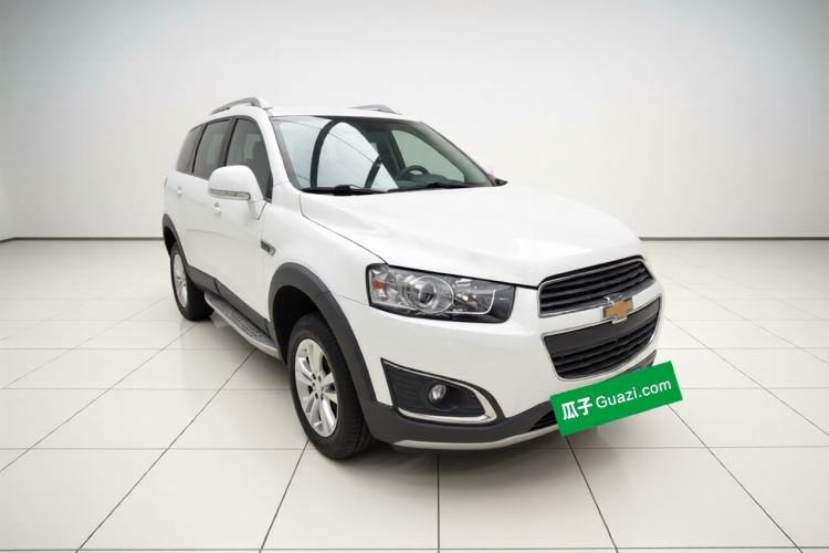 Used Chevrolet Captiva 2015 2.4L 4x4 Flagship Edition 7-Seater Exterior 1
