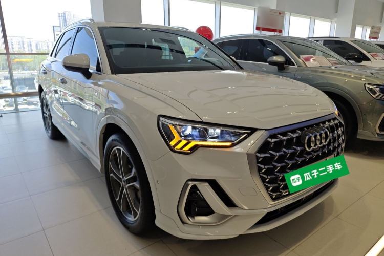 Used Audi Q3 2024 40 TFSI Fashion Dynamic Model
