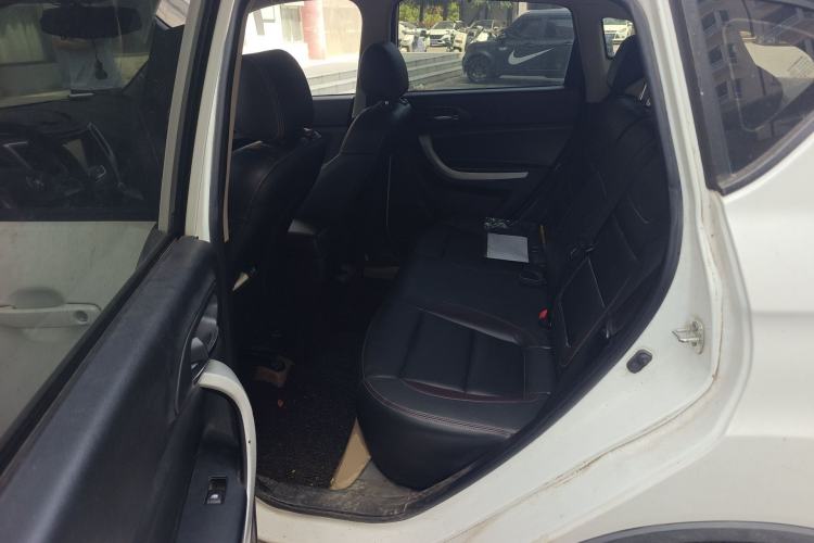 Used CHANGAN CS35 2016 1.6L Manual Luxury Model China V Standard