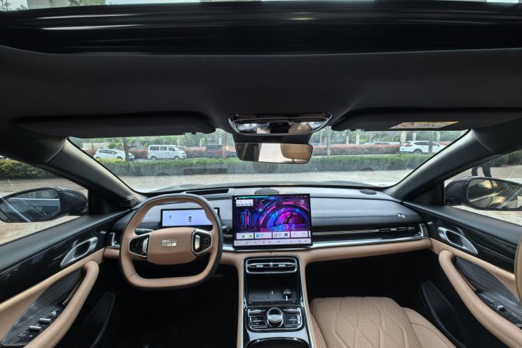 Used Geely Galaxy A7 2025 Model EM-i 150km Starship Edition Interior 3