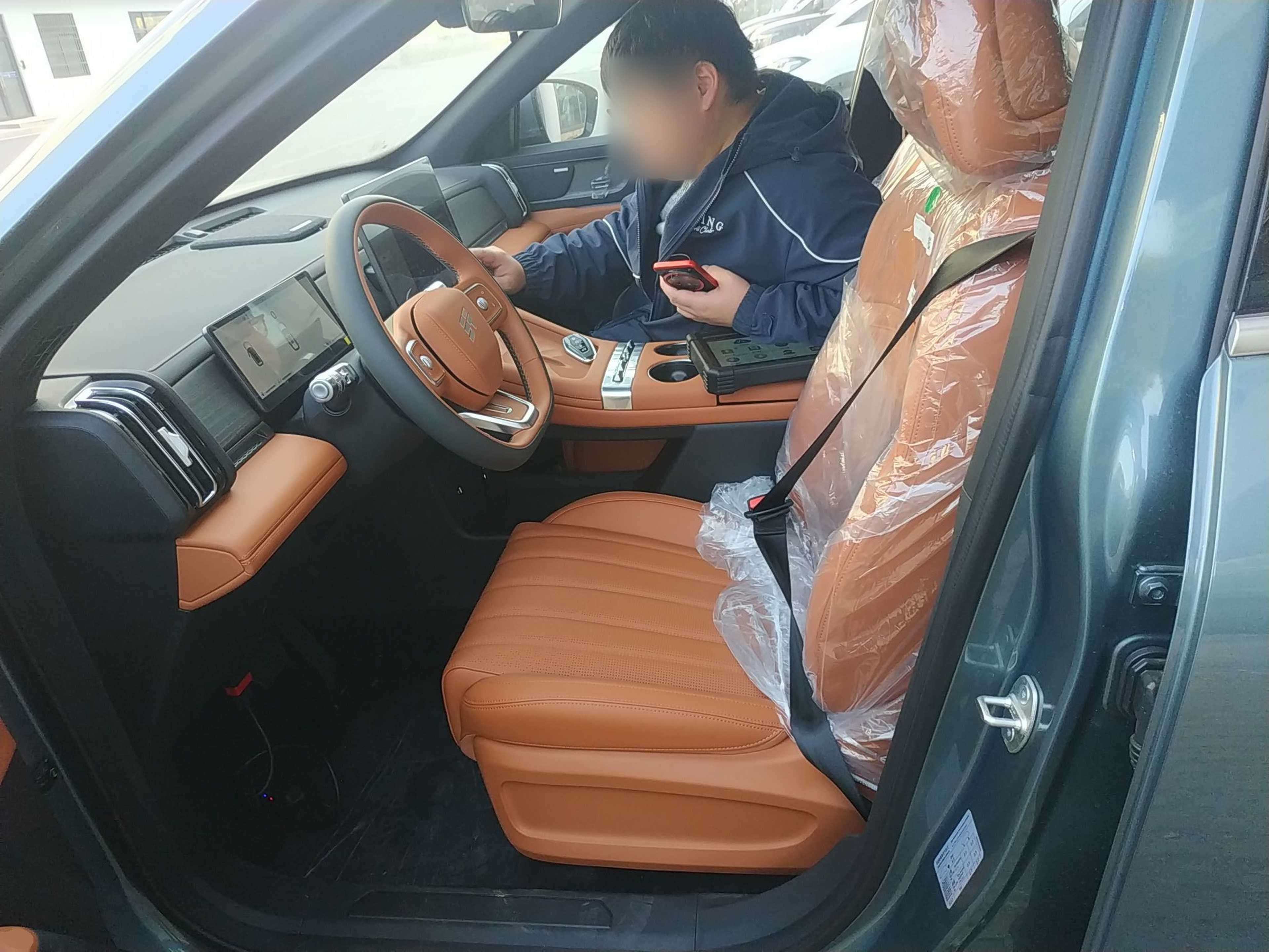 المقاعد الأمامية داخل السيارة