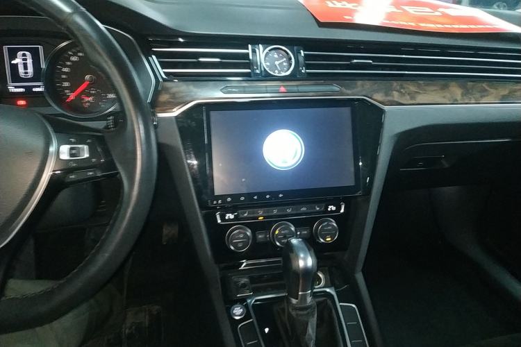 Used Volkswagen Magotan 2017 330TSI DSG Luxury Model