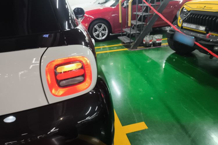 Used ORA Black Cat 2021 351 km Standard Version Right Rear Taillight