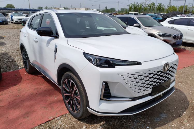 Used CHANGAN CS55PLUS PHEV 2025 Smart New Blue Whale 125km Battleship Edition Front Right 45 Deg