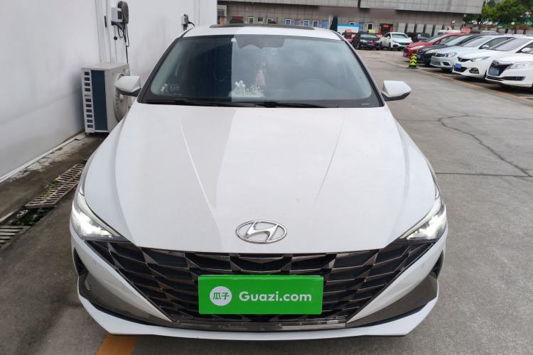 Used Hyundai Elantra 2022 1.5L CVT LUX Prestige Edition
