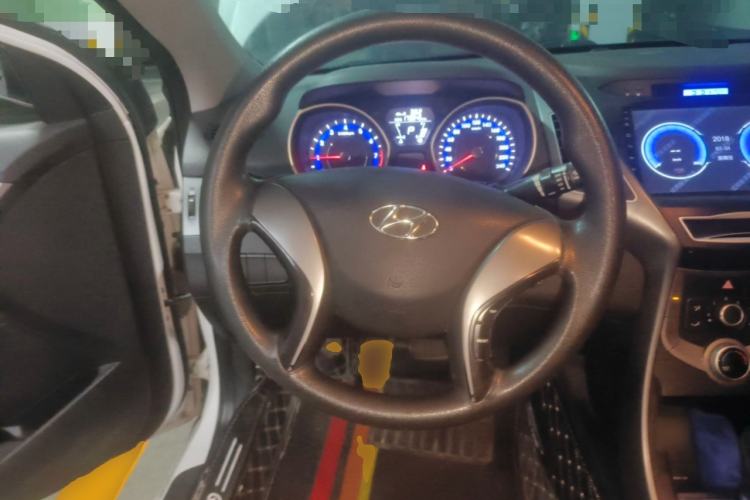 Used Hyundai Elantra (5th Generation / Langdong) 2015 1.6L Automatic Fashion Model Steering Wheel