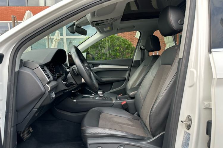 Used Audi Q5L 2018 45 TFSI Prestige Fashion Edition China V Emission Standard Interior 1