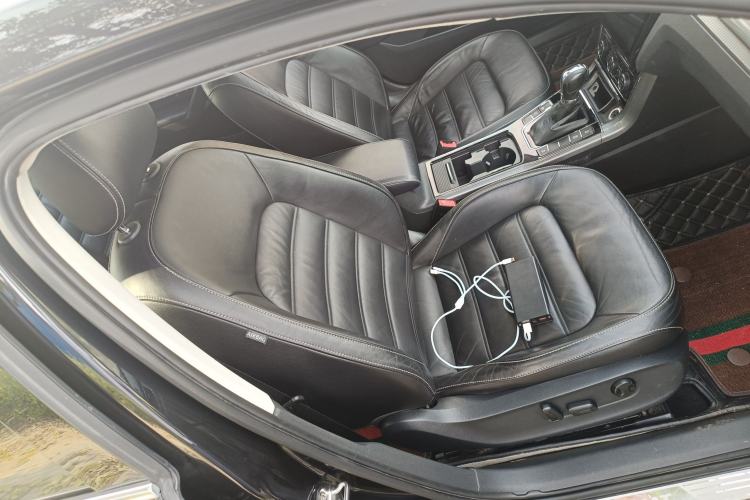 Used Volkswagen Passat 2016 330TSI DSG Luxury Edition Right Front Seat