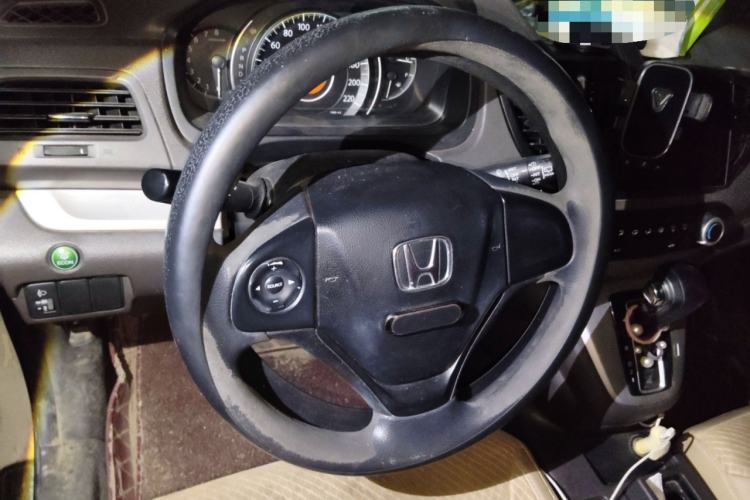 Used Honda CR-V 2012 2.0L two-wheel drive urban version
