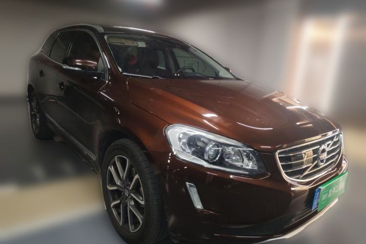 Used Volvo XC60 2016 T5 AWD Smart Drive Edition Front Right 45 Deg