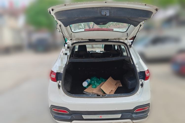 Used FAW Senya R7 2016 1.6L Manual Luxury Model Trunk