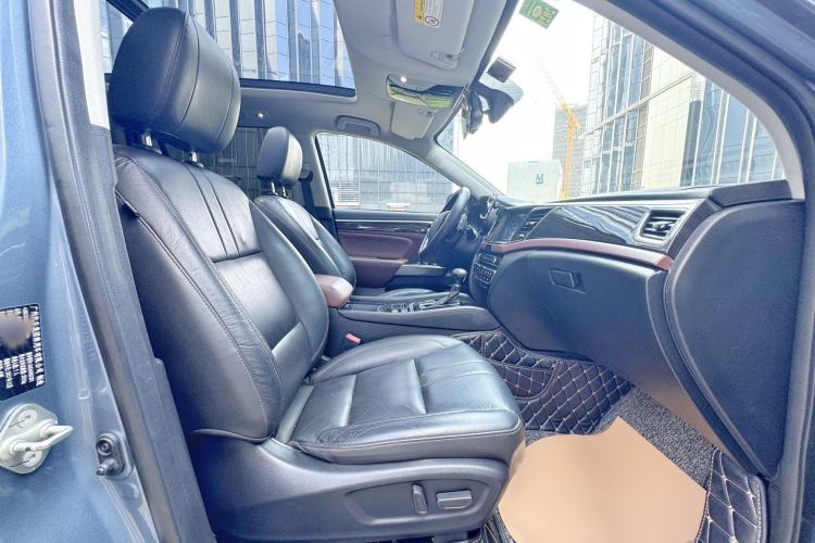 Used GAC Trumpchi GS8 2017 320T Two-Wheel Drive Luxury Smart Connectivity Version (7 Seats)