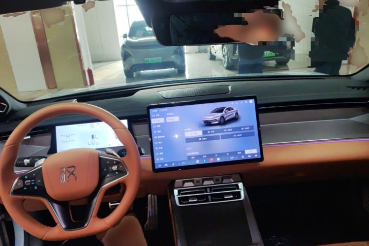 Used BYD Han L 2025 EV Four-Wheel Drive LiDAR Flagship Model Center Console