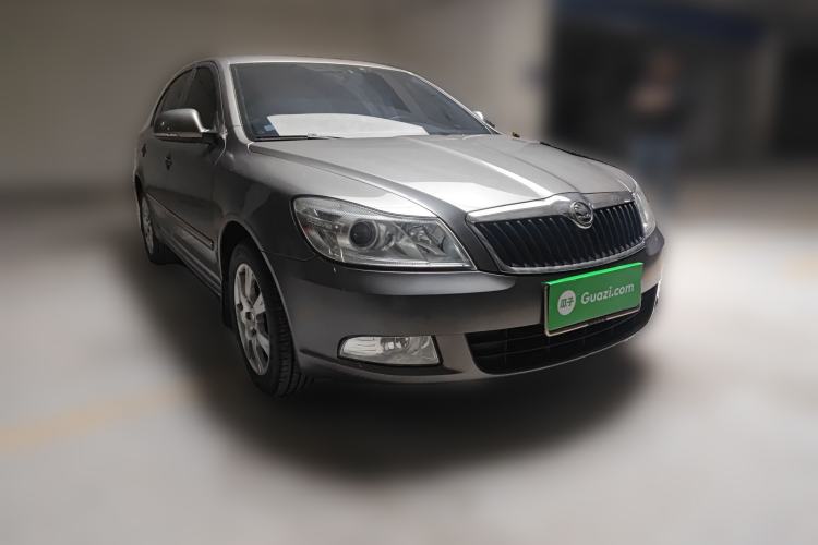 Used Skoda Octavia 2015 Classic Model 1.6L Manual Eado Version

