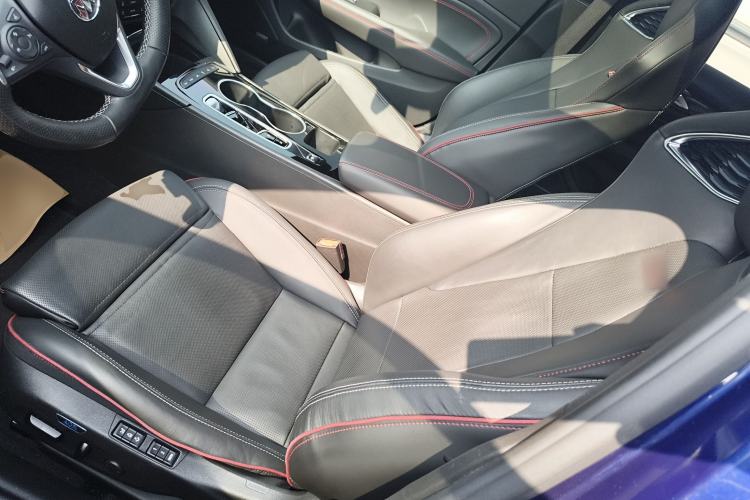 Used Buick Regal 2020 GS 28T Prestige Model
