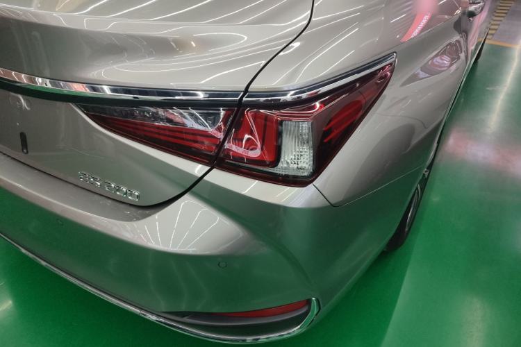 Used Lexus ES 2020 200 Excellence Edition
