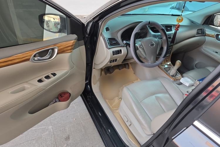 Used Nissan Sylphy 2012 1.6 XL Manual Luxury Edition
