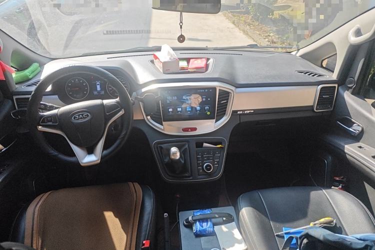 Used JAC Refine M4 2021 2.0L Manual Comfort Edition Center Console