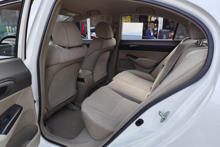 Used CIIMO CIIMO 2012 1.8L Automatic