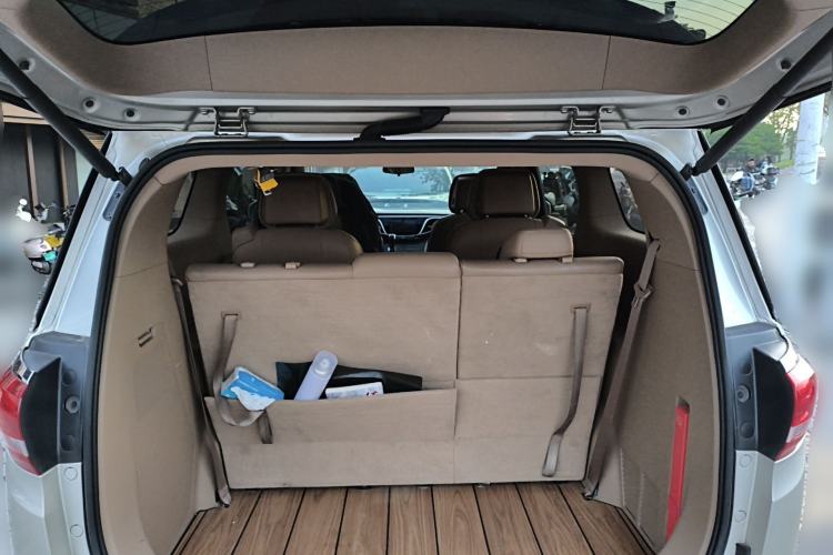 Used Buick GL8 2017 ES 28T Premium Version China V Standard Trunk