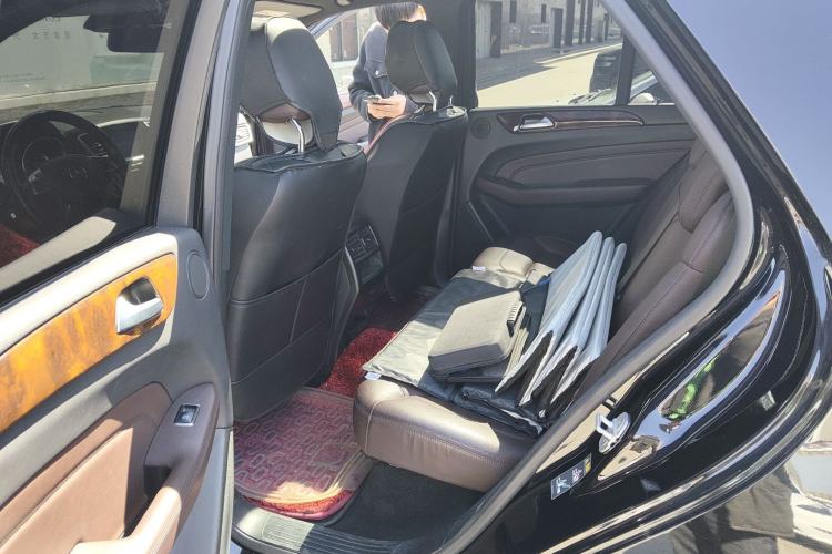 Used Mercedes-Benz M-Class 2015 ML 400 4MATIC Luxury Model Left Rear Seat