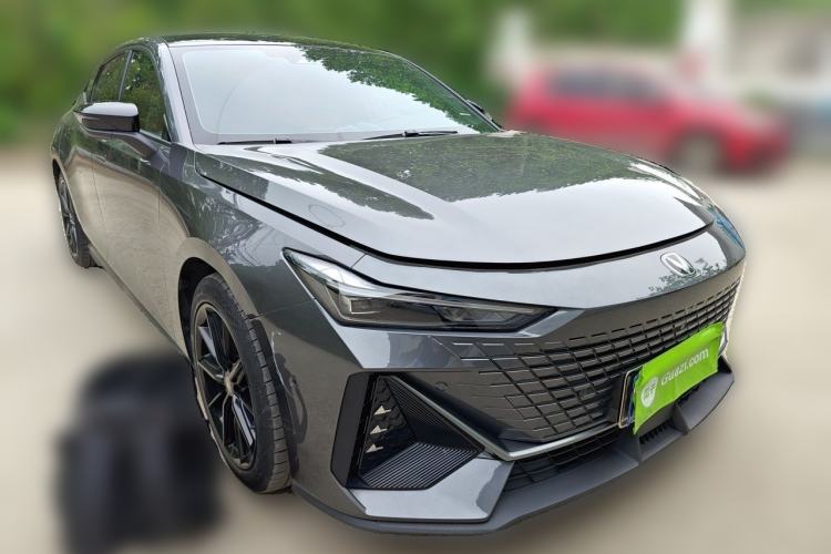 Used CHANGAN UNI-V 2022 1.5T Smart Navigation Version
