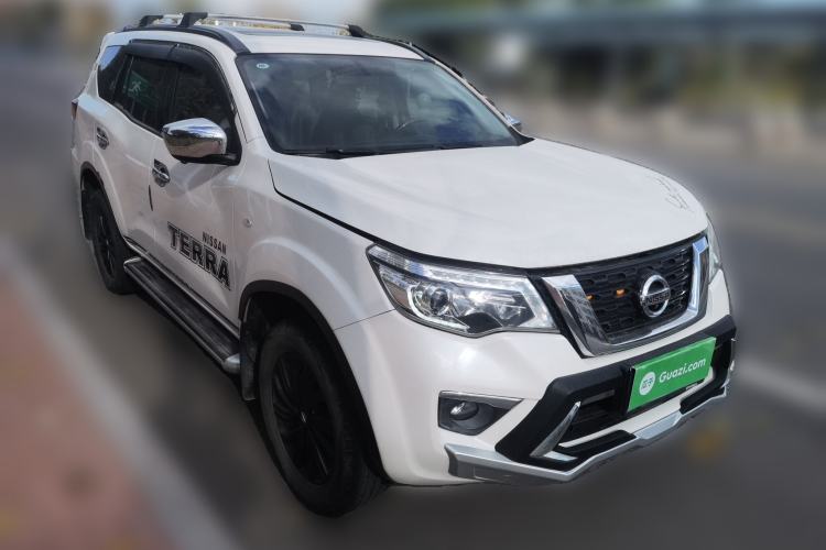 Used Nissan Terra 2018 2.5L Automatic 2WD Luxury Edition Front Right 45 Deg