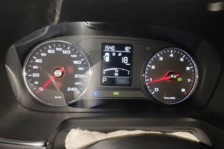 Used Roewe RX5 2016 20T Two-Wheel Drive Automatic Internet Smart Edition
