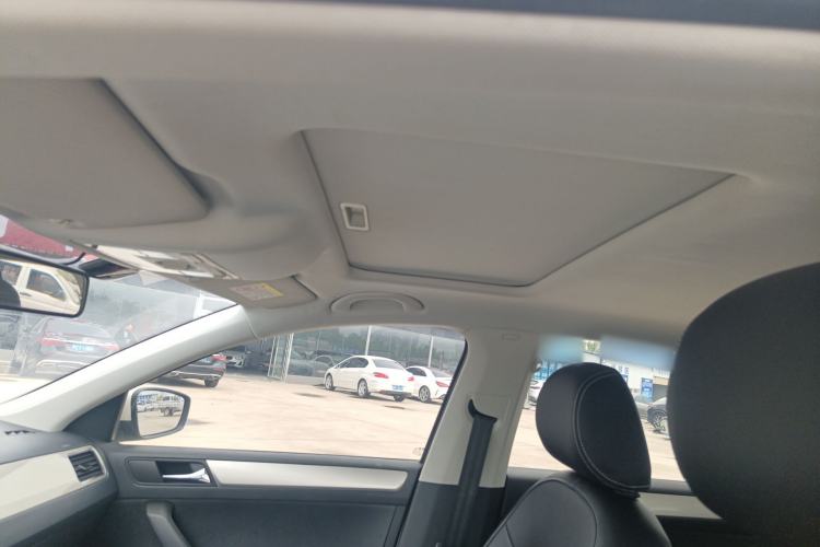 Used Skoda Rapid Spaceback 2019 Revised Version 1.5L Automatic Comfort Edition China VI Standard Headliner