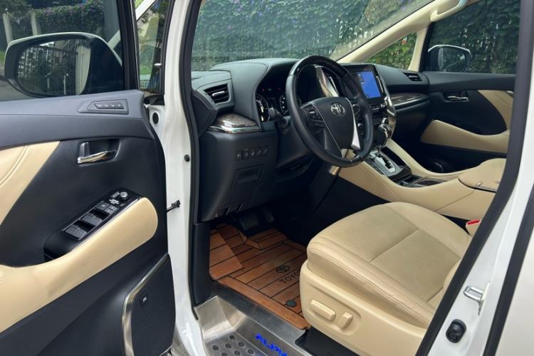 Used Toyota Alphard 2021 Dual-Motor 2.5L Premium Edition