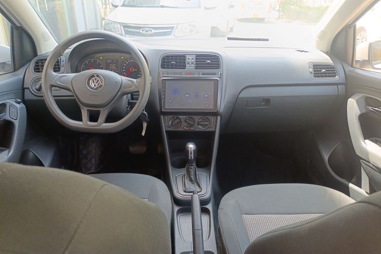 Used Volkswagen Polo 2018 1.5L Automatic Advanced Driving Model Center Console